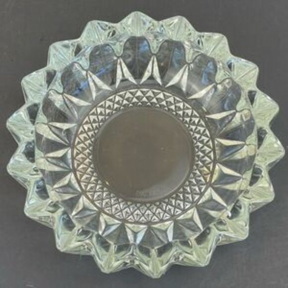 Vintage Crystal cut KIG astray || Made in Malaysia || Round crystal ashtray - Picture 3 of 5